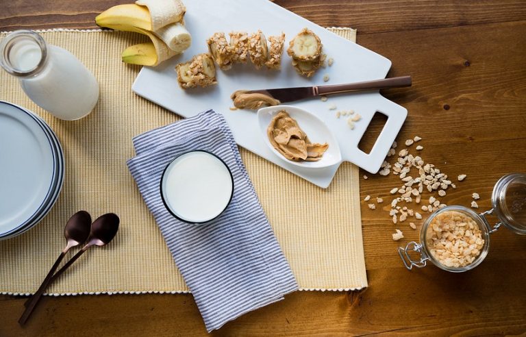 the-best-food-items-to-eat-before-a-soccer-game-sports-rush
